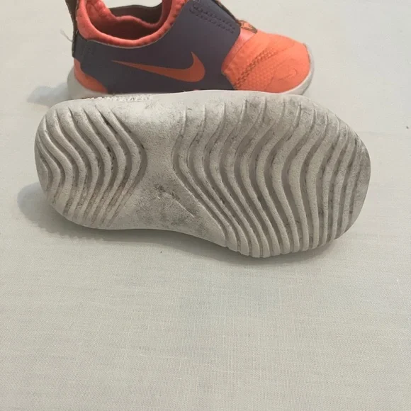 Nike Child Flex Runner Athletic Shoe Gray Orange Peach Size Child/Infant 5 - Picture 3 of 5